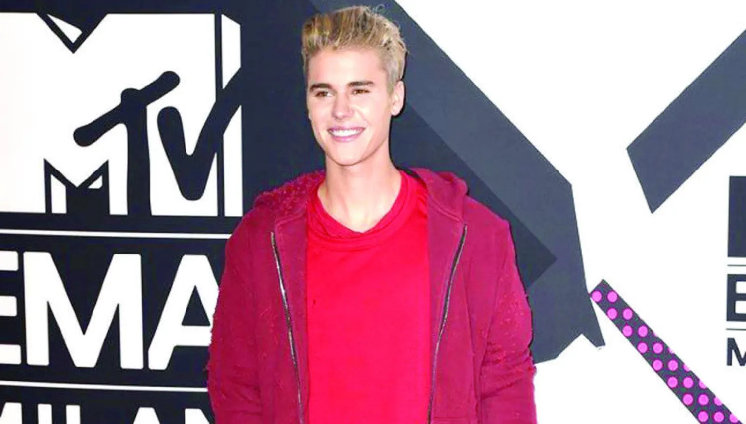 إعلانات أحدث ألبومات جاستن بيبر  تزعج سلطات سان فرانسيسكو