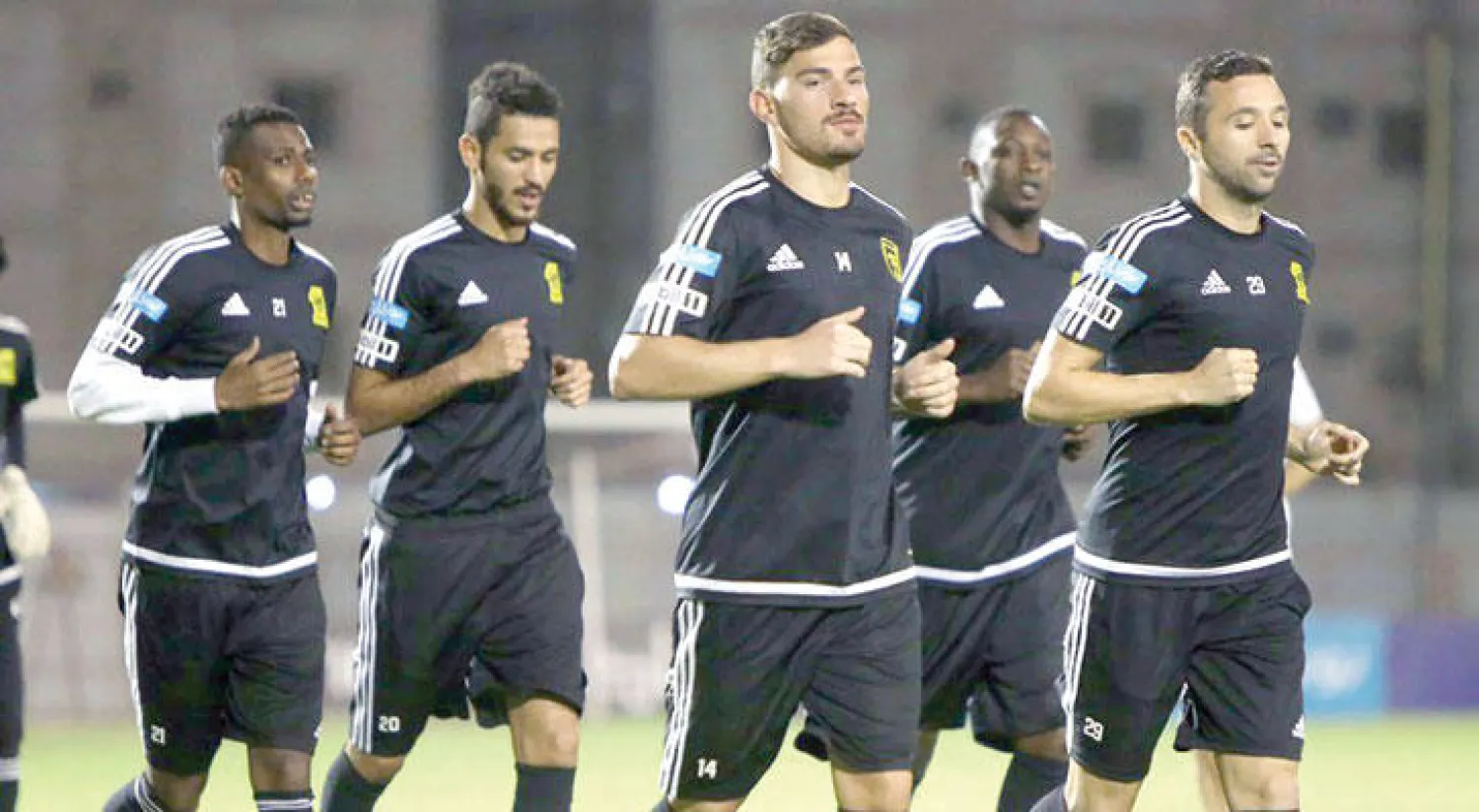 من تدريبات الاتحاد أمس استعدادا للأهلي (المركز الإعلامي)