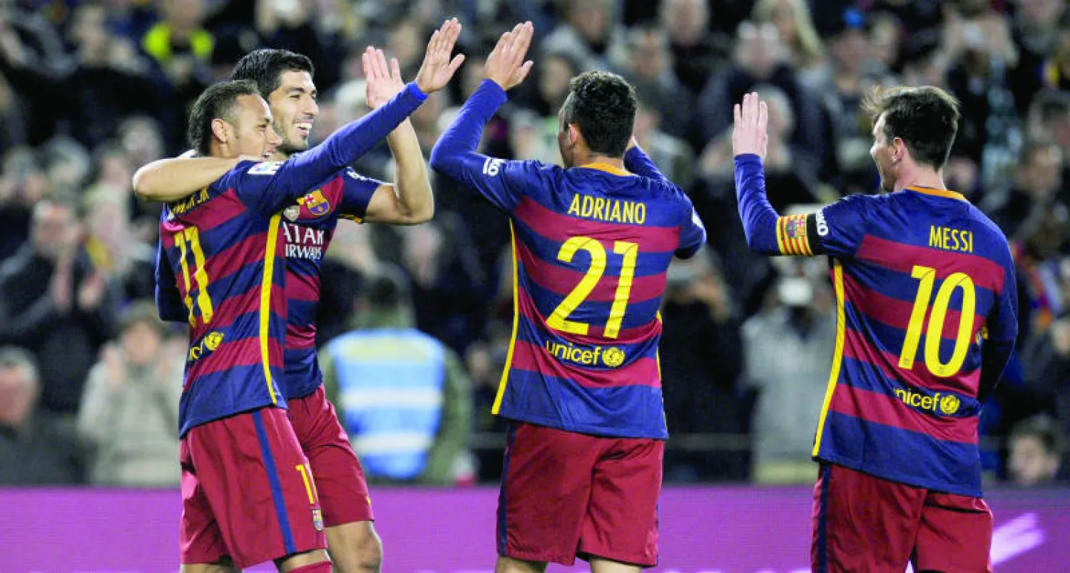 نجوم برشلونة مرشحون لالتهام جارهم إسبانيول اليوم (رويترز)