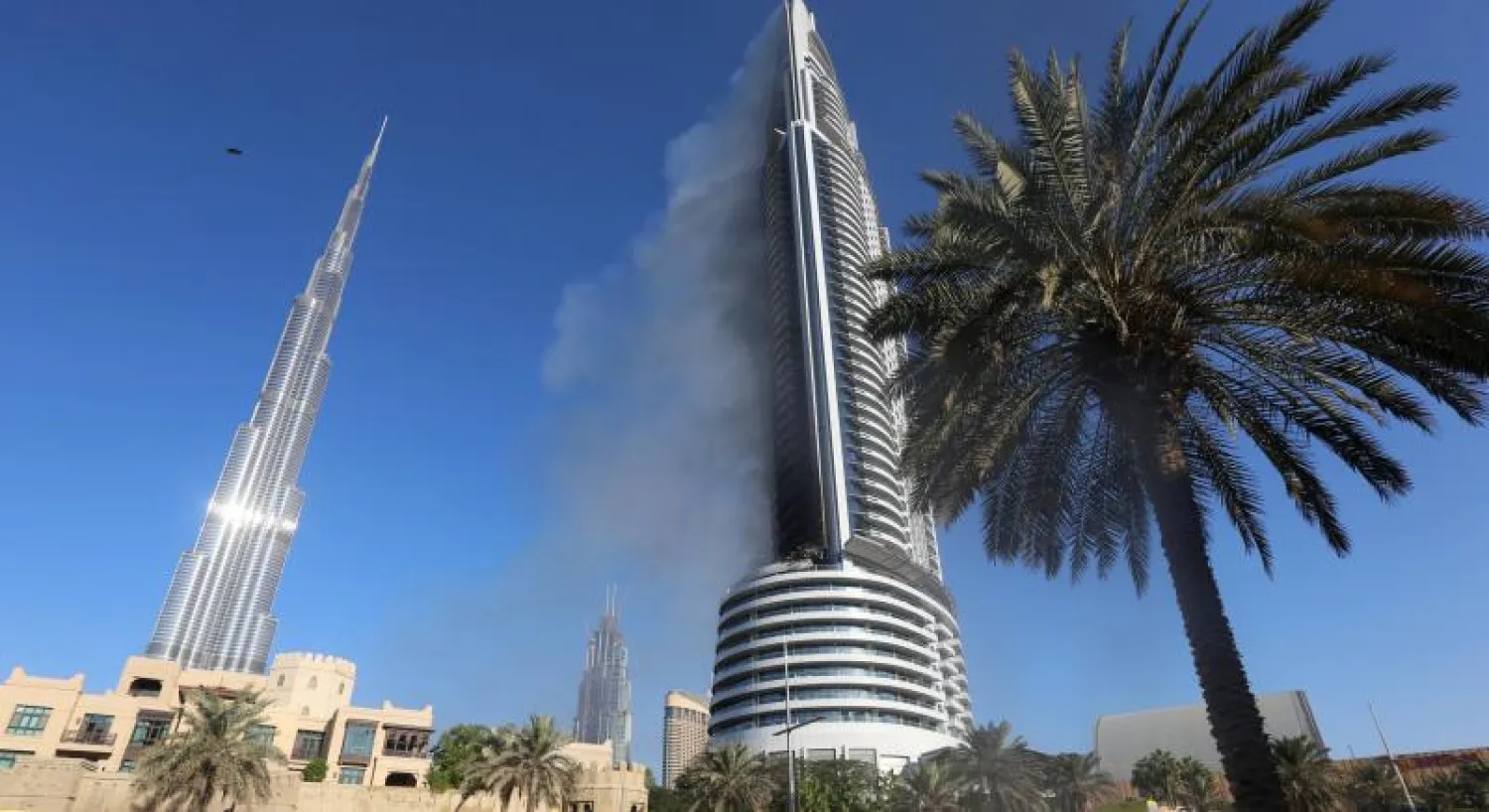 سلطات دبي تحقق لمعرفة أسباب الحريق الهائل بأحد الفنادق ليلة رأس السنة