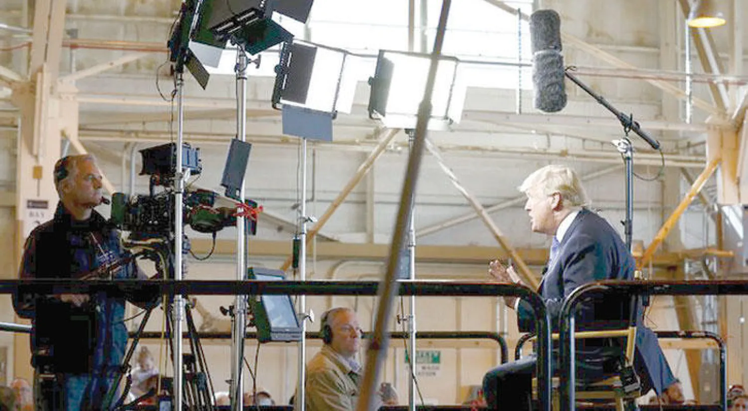 الملياردير الأميركي والمرشح الجمهوري للانتخابات الرئاسية الأميركية المقبلة دونالد ترامب خلال حوار تلفزيوني مع محطة «فوكس نيوز» (نيويورك تايمز)