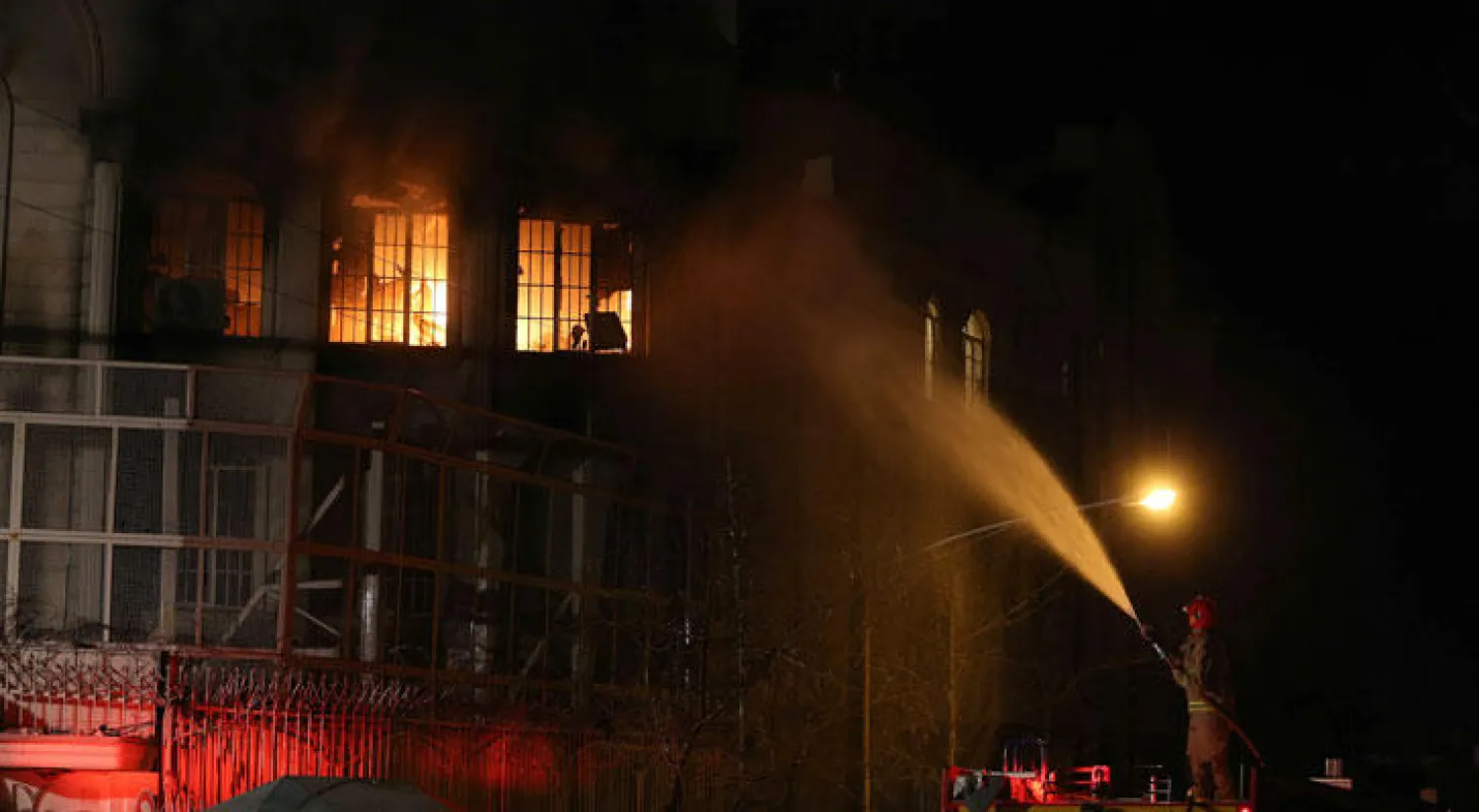 قطر تندد بالاعتداء على السفارة السعودية وقنصليتها في إيران