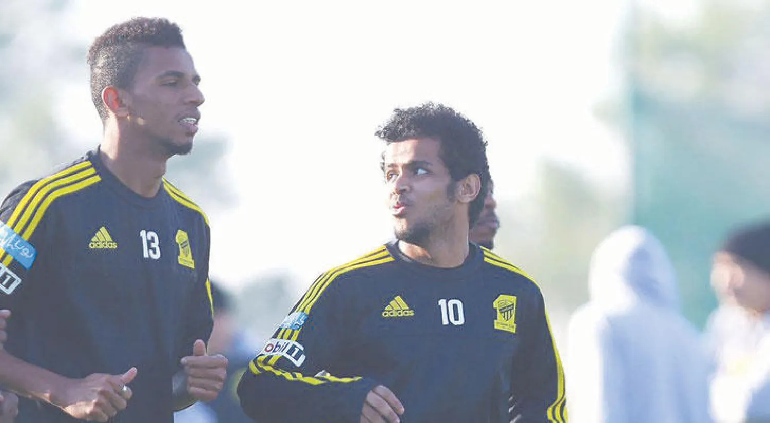 عسيري وعبد الفتاح خلال تدريبات الاتحاد في معسكر جبل علي (المركز الإعلامي)