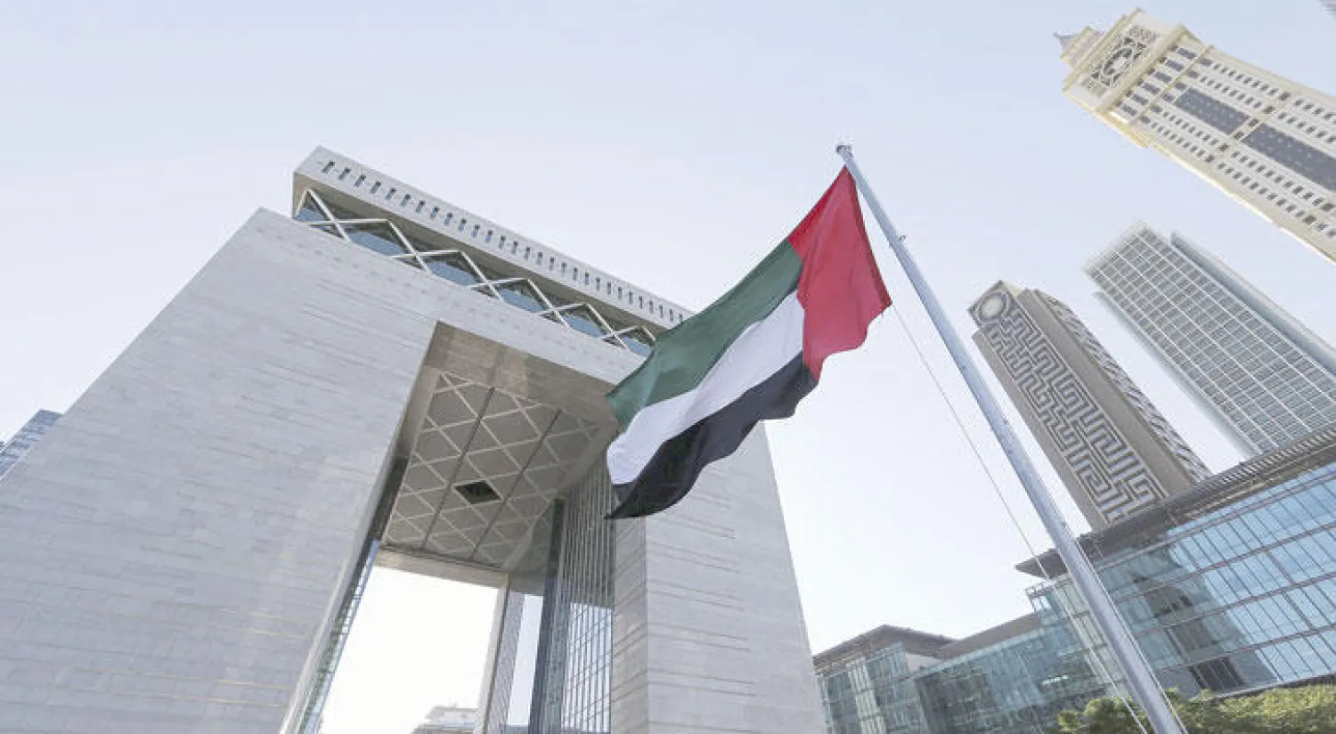 أمضت دبي العقدين الماضيين في تنويع اقتصادها بعيدًا عن الاعتماد على النفط