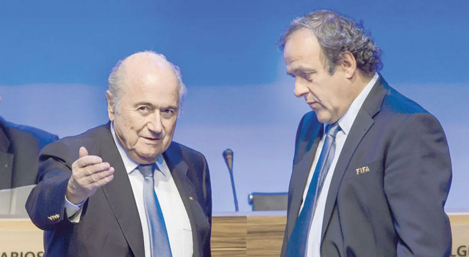 بلاتر وبلاتيني سيستأنفان ضد إيقافهما (أ.ف.ب)