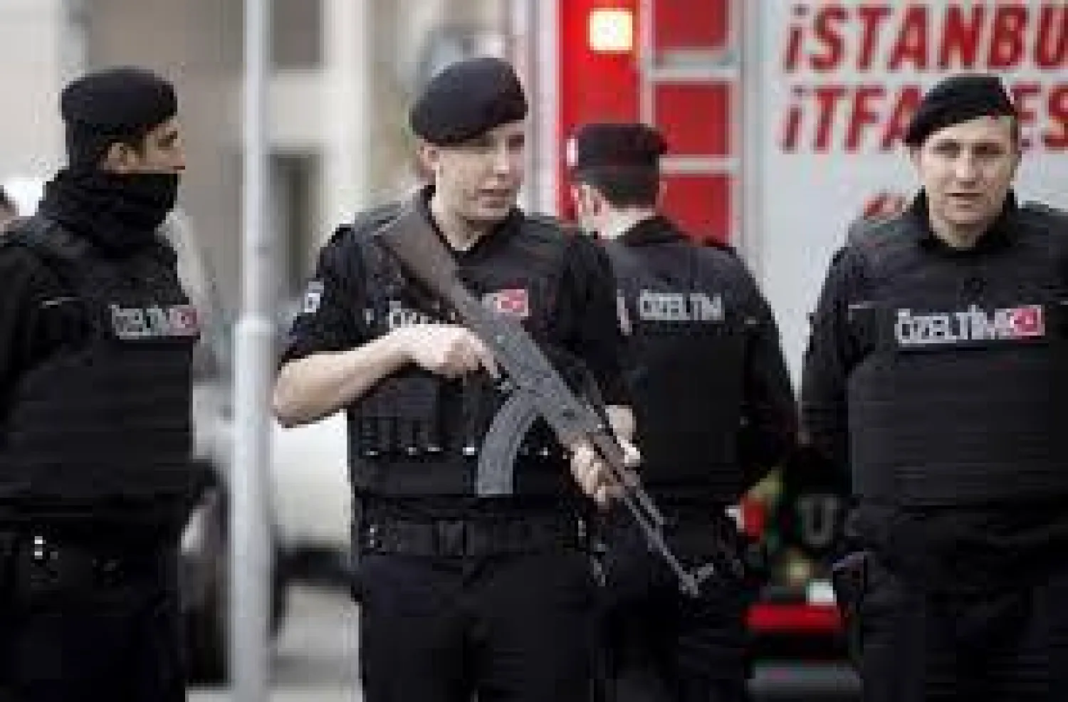 القوات التركية تقتل 12 مسلحا كرديا بجنوب شرقي البلاد