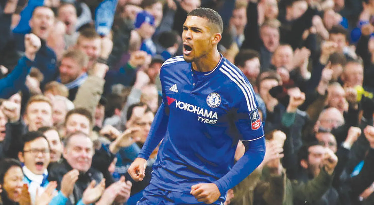 روبن لوفتوس يحتفل بتسجيل هدف تشيلسي الثاني (رويترز)