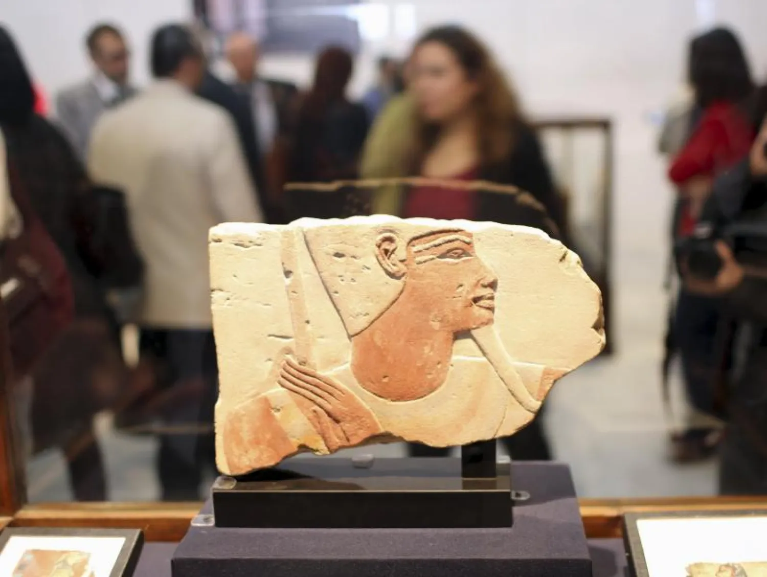 عرض 226 قطعة أثرية مستردة بالمتحف المصري