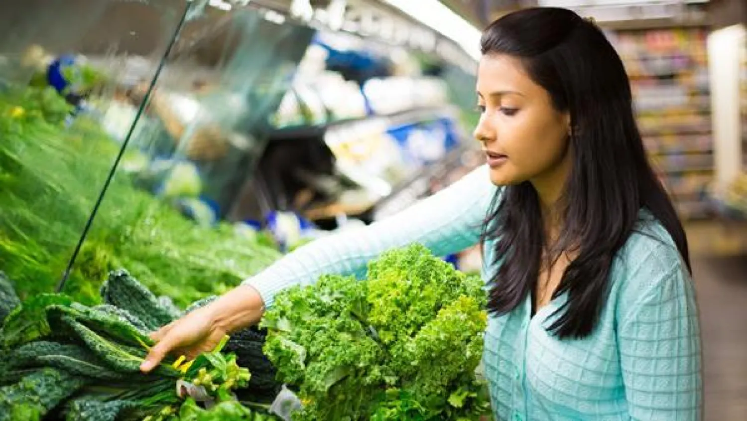 تناول الخضراوات الورقية يقلل فرص الإصابة بالمياه الزرقاء