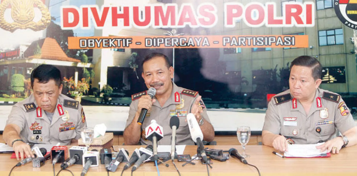 قائد الشرطة بادرودين هايتي يتحدث للصحافيين حول اعتقال عدد من المشتبه بهم في اعتداءات جاكرتا(إ.ب.أ)