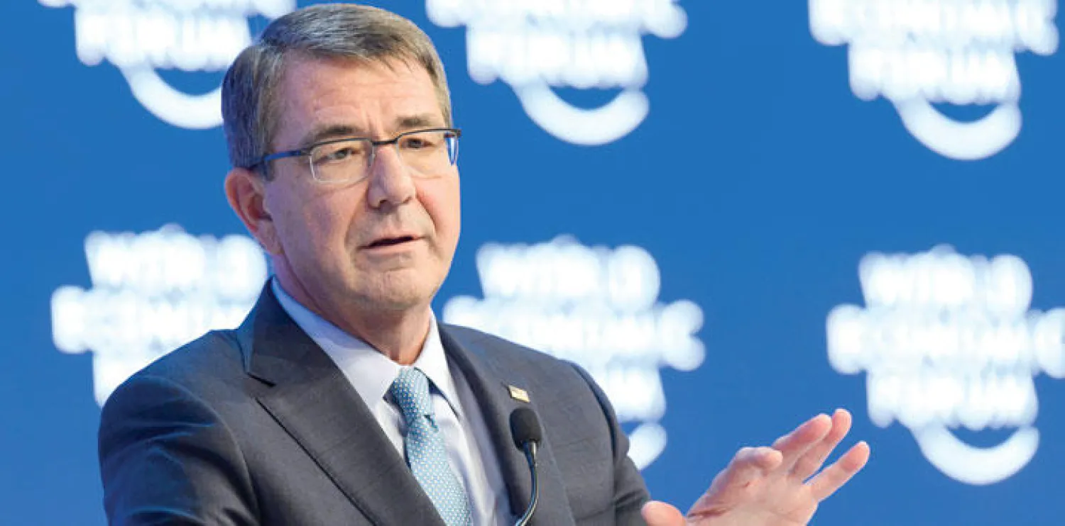 وزير الدفاع الأميركي آشتون كارتر خلال مشاركته في مؤتمر دافوس أمس (إ.ب.أ)