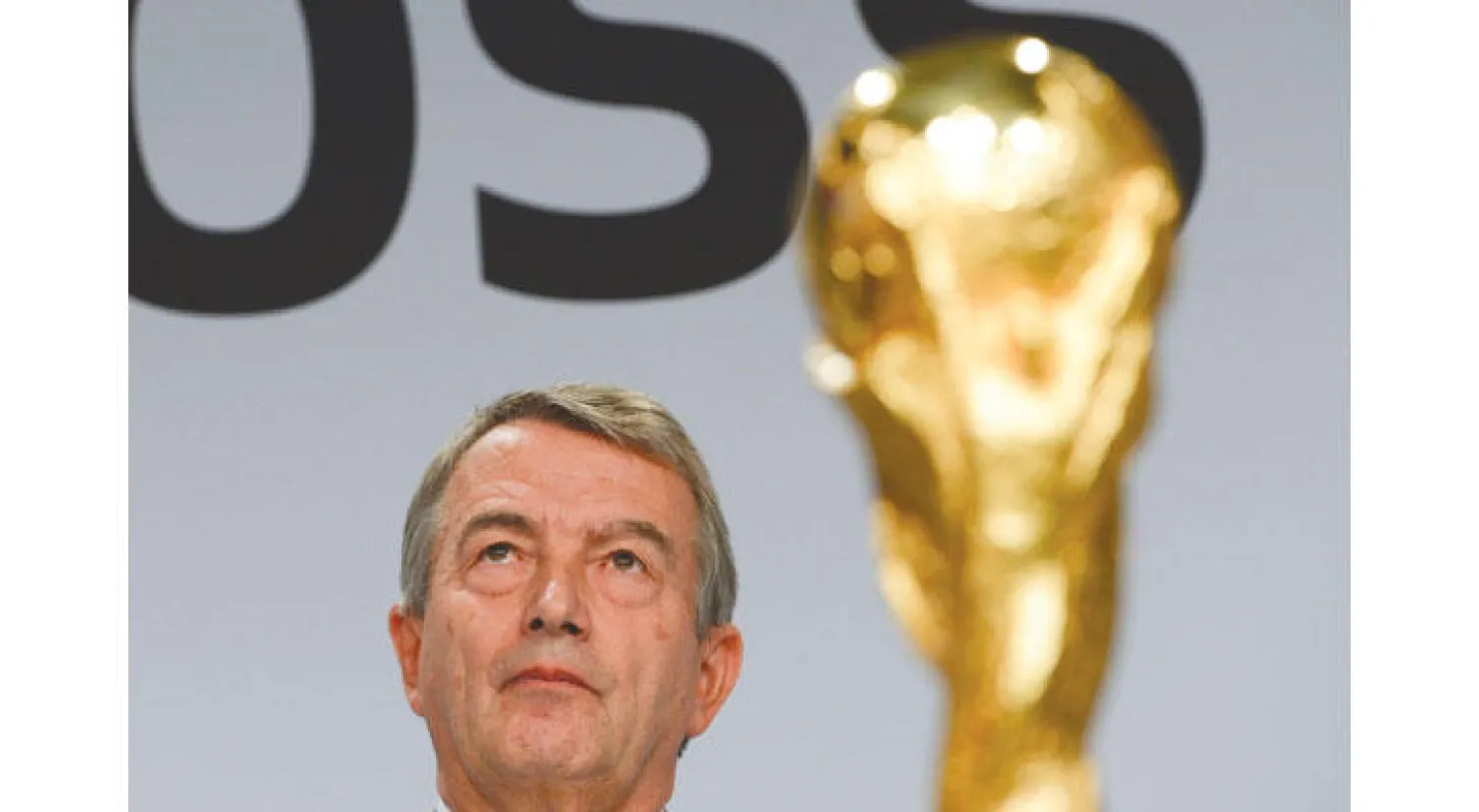 نيرسباخ رئيس الاتحاد الألماني السابق في دائرة الاتهامات