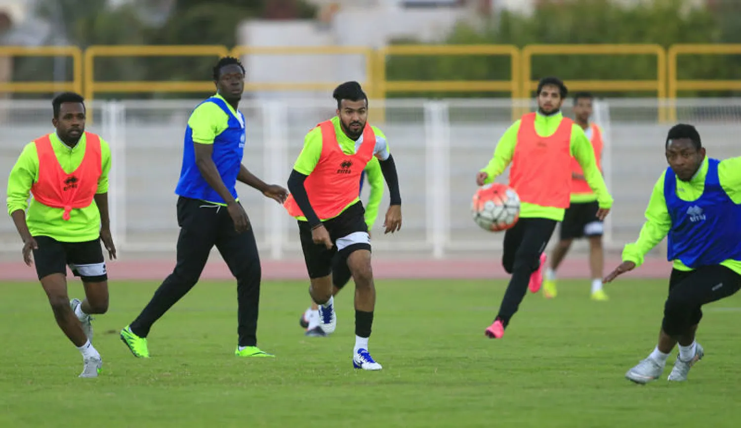 الجدعاني يحل بديلاً للزواهرة أمام الأهلي