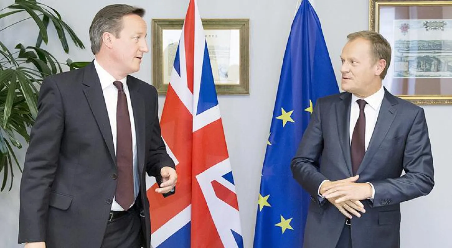 «الأوروبي» يعرض «البطاقة الحمراء» للحؤول دون خروج بريطانيا منه