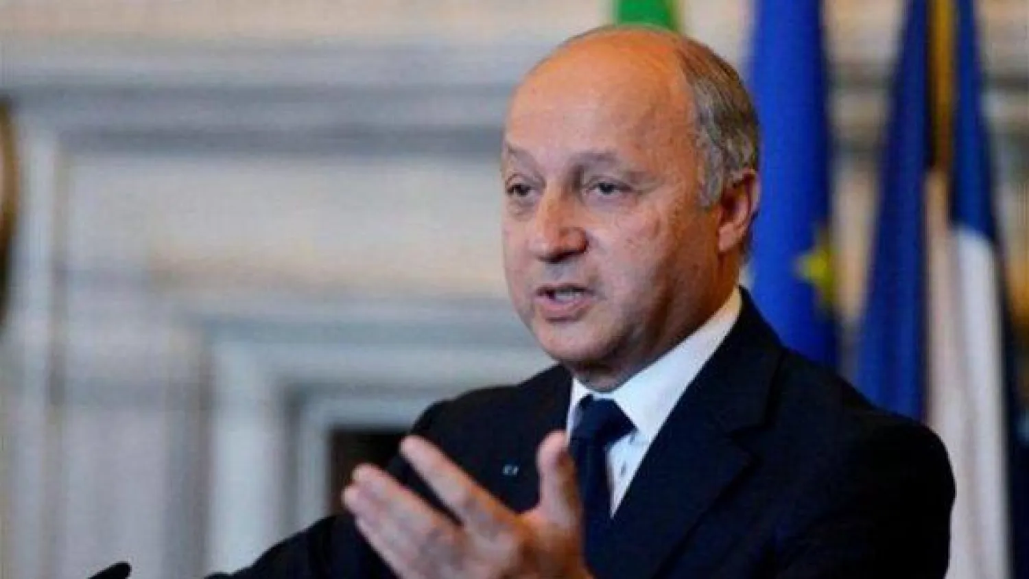 فابيوس ينفي أي نية لتدخل عسكري في ليبيا