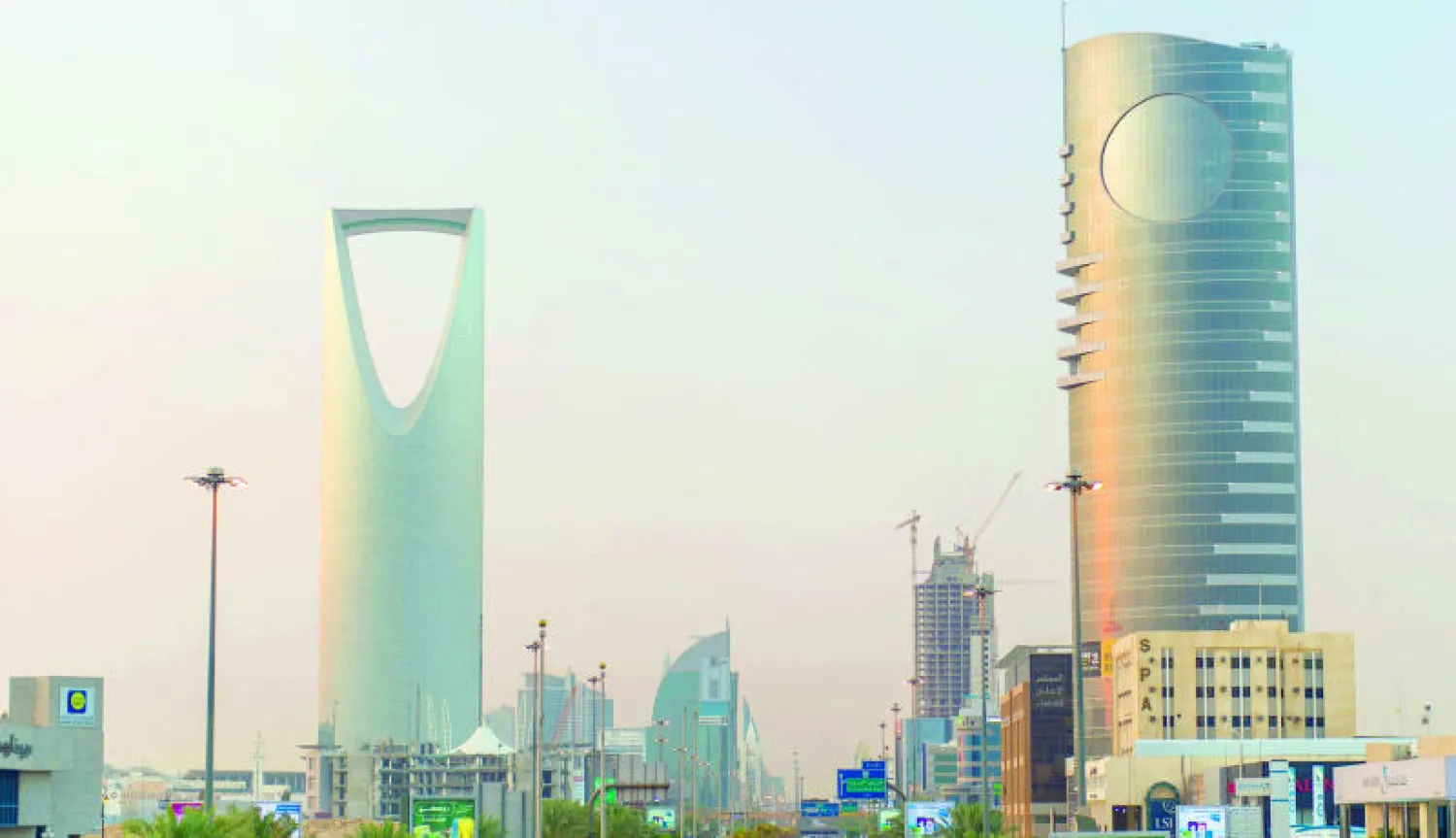 السعودية تقترب من إلغاء شرط الشريك لتسهيل الاستثمار الأجنبي