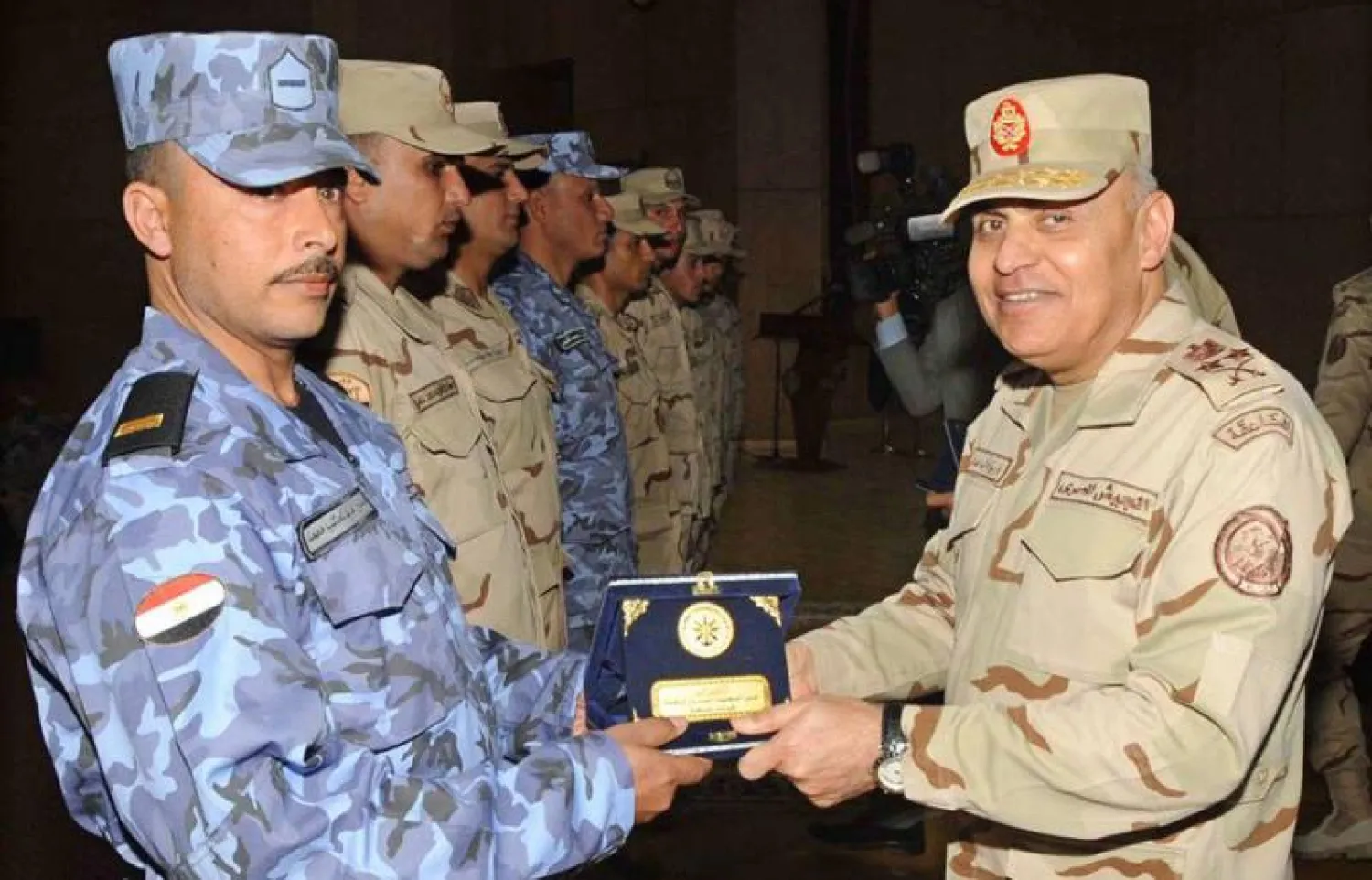 وزير الدفاع المصري: القوات المسلحة تتخذ كل التدابير لحماية الحدود الاستراتيجية برًا وبحرًا وجوًا