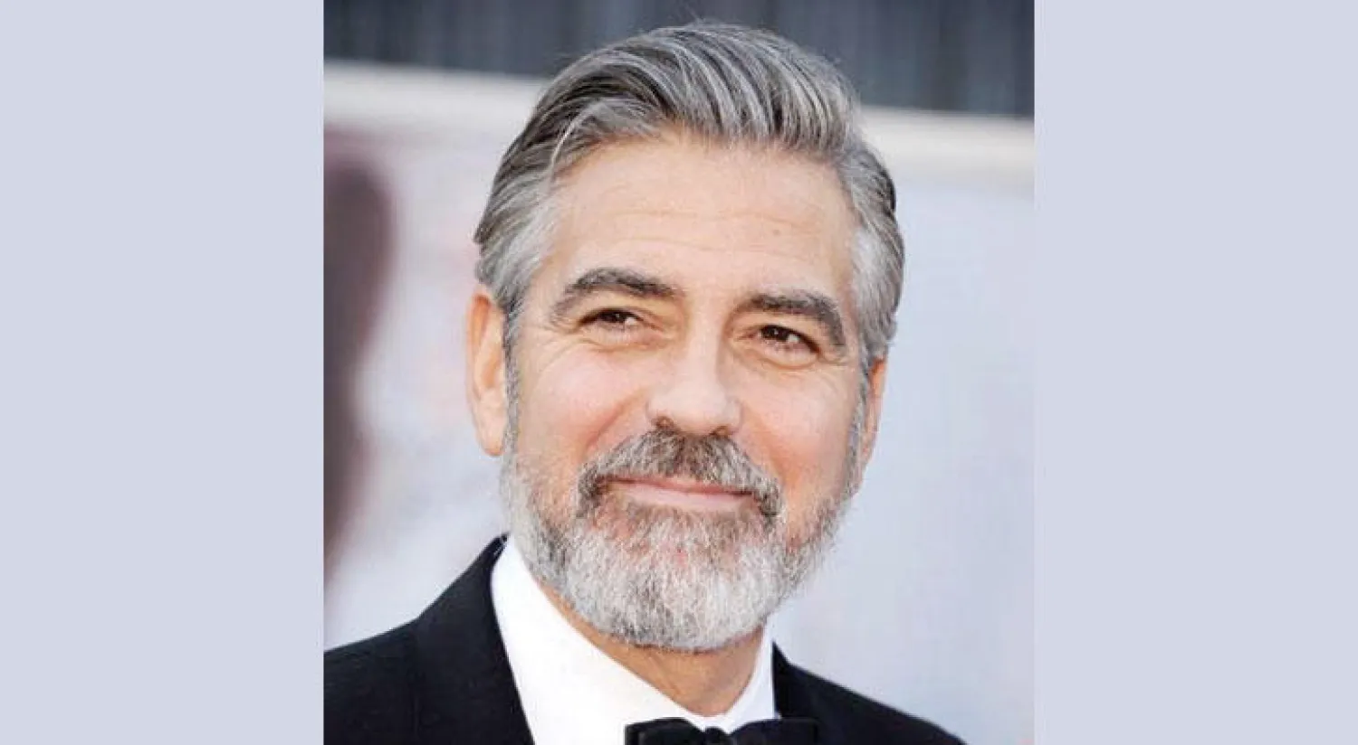 كلوني: سعيد بالهندام غير المعقد للرجال