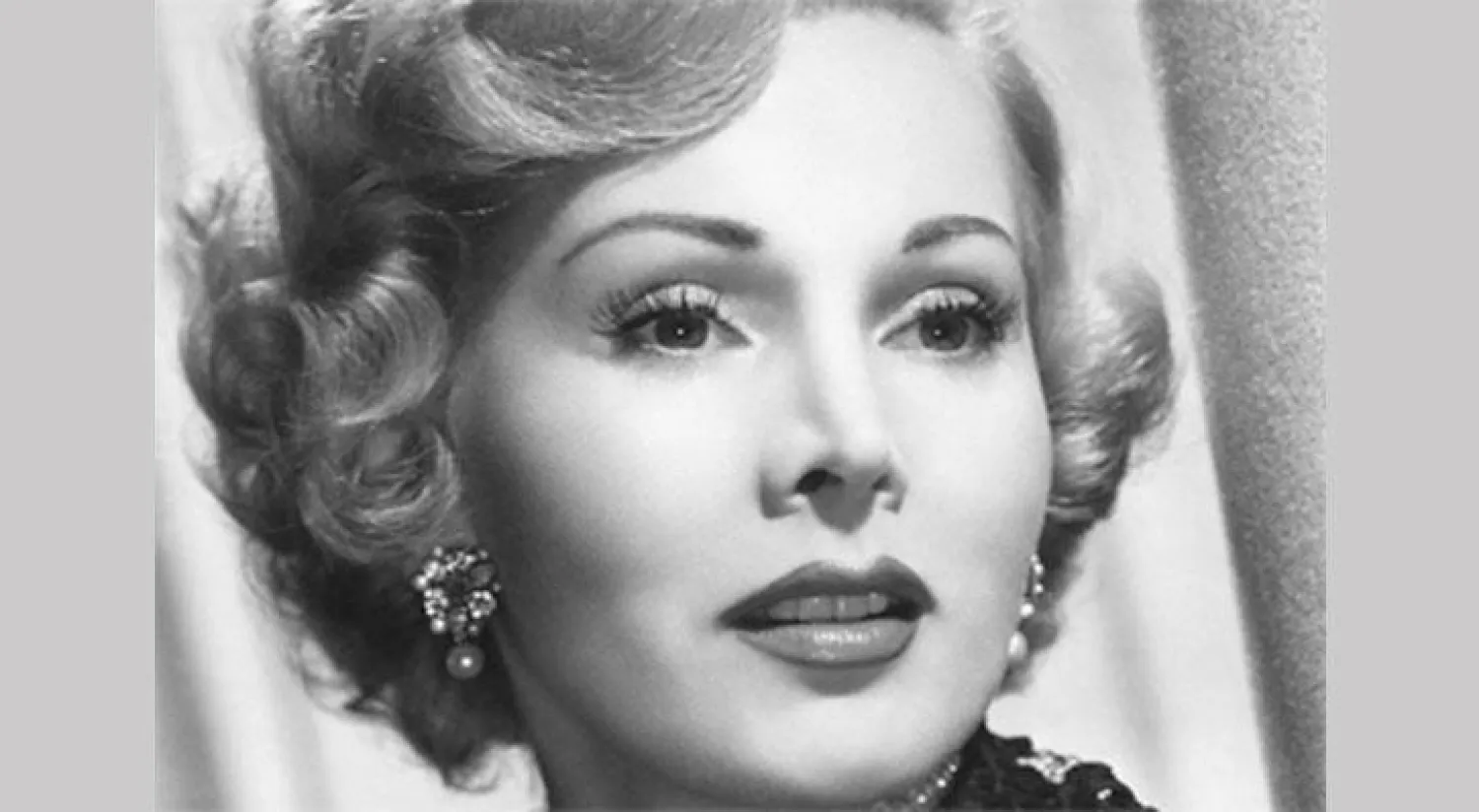 زا زا غابور نجمة هوليوود في العصر الذهبي ترقد بالمستشفى