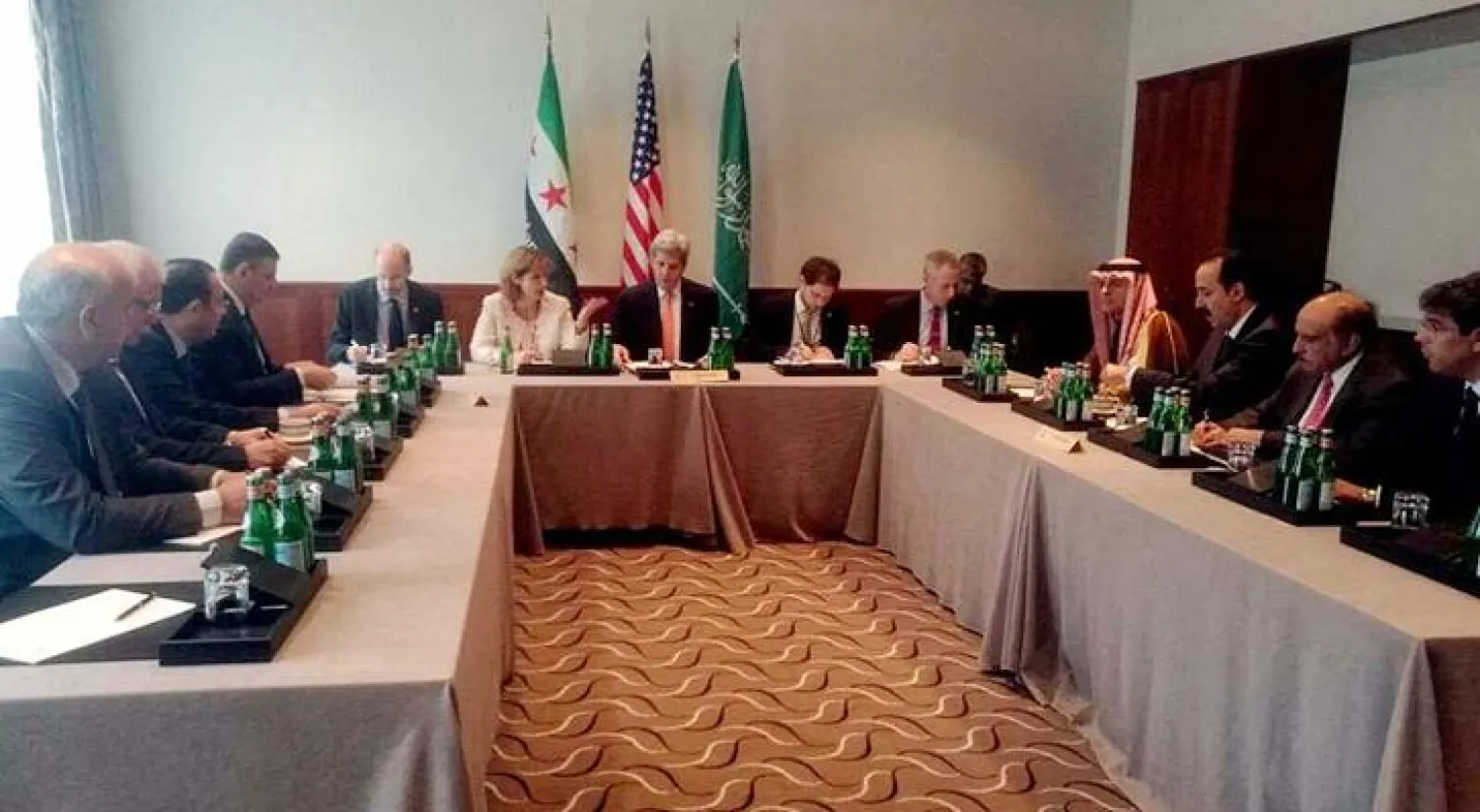اجتماع ثلاثي بين وزير خارجية السعودية ونظيره الأميركي ووفد المعارضة السورية