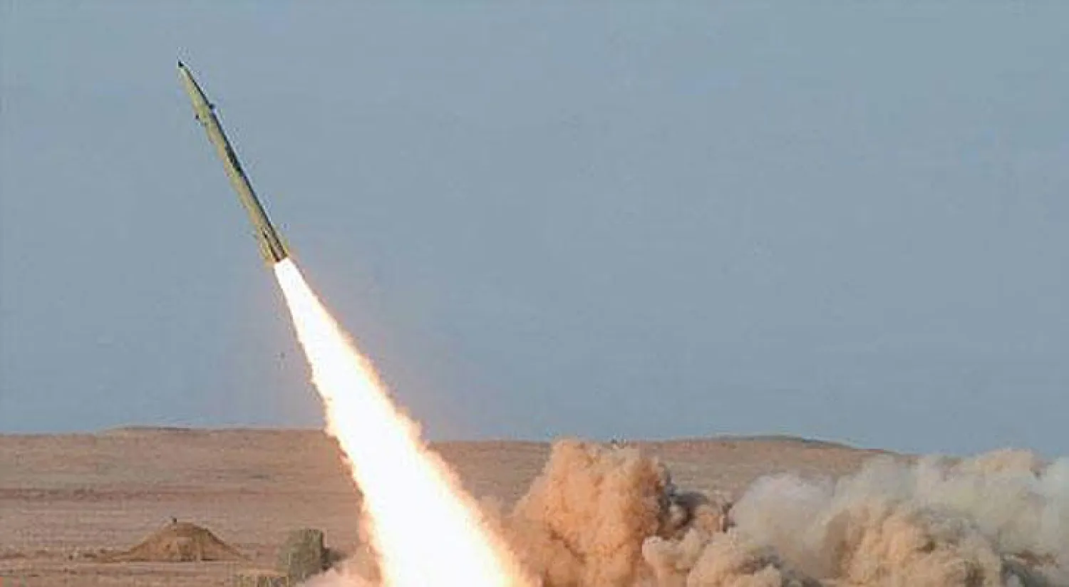 الدفاعات الجوية السعودية تسقط صاروخ سكود أطلق من اليمن باتجاه خميس مشيط