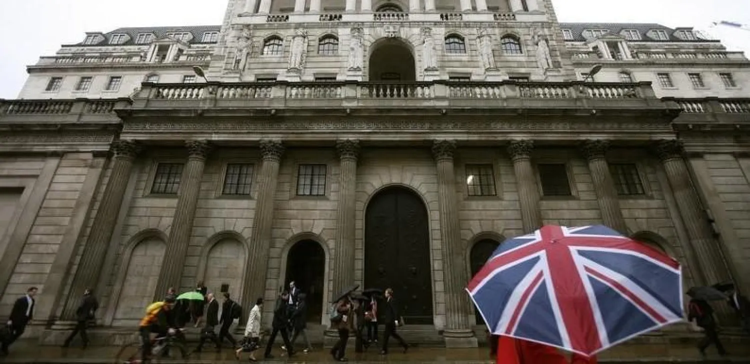 تباطؤ نمو الأجور في بريطانيا لأدنى مستوى منذ فبراير