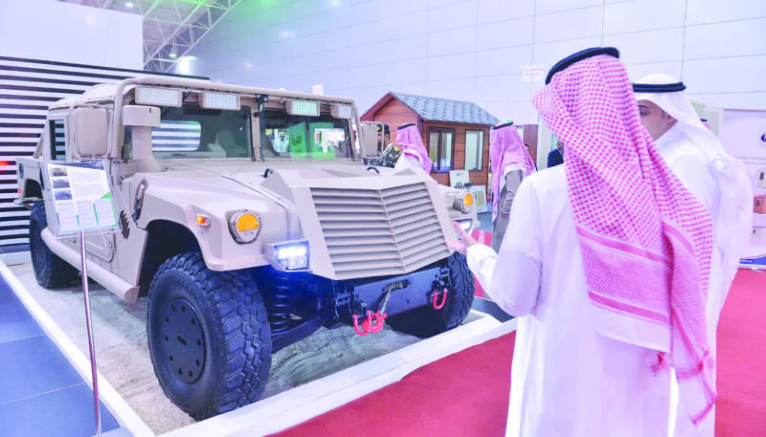 حظي معرض دعم توطين صناعة قطع الغيار «أفد» بحضور مكثف من مختلف الجنسيات والأعمار