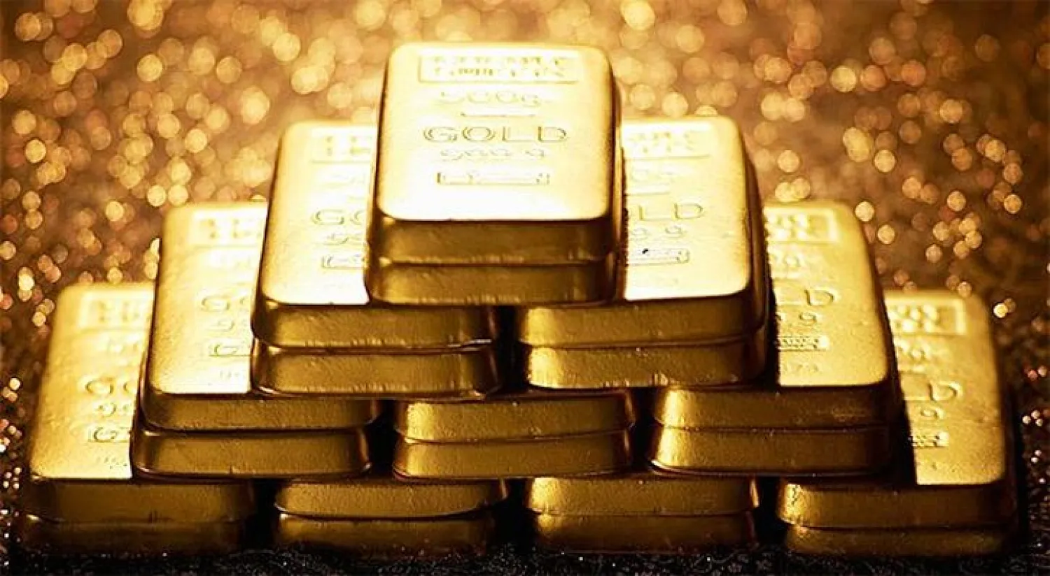 الذهب يواصل خسائره لليوم الثاني بعد صعود الدولار والأسهم العالمية