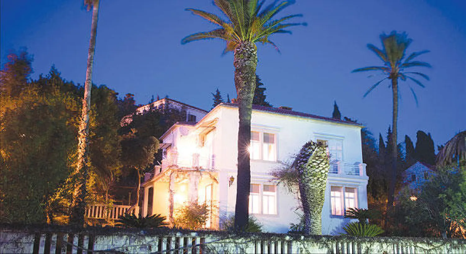 فيلا في دوبروفنيك تطل على البحر بسعر 2.73 مليون دولار