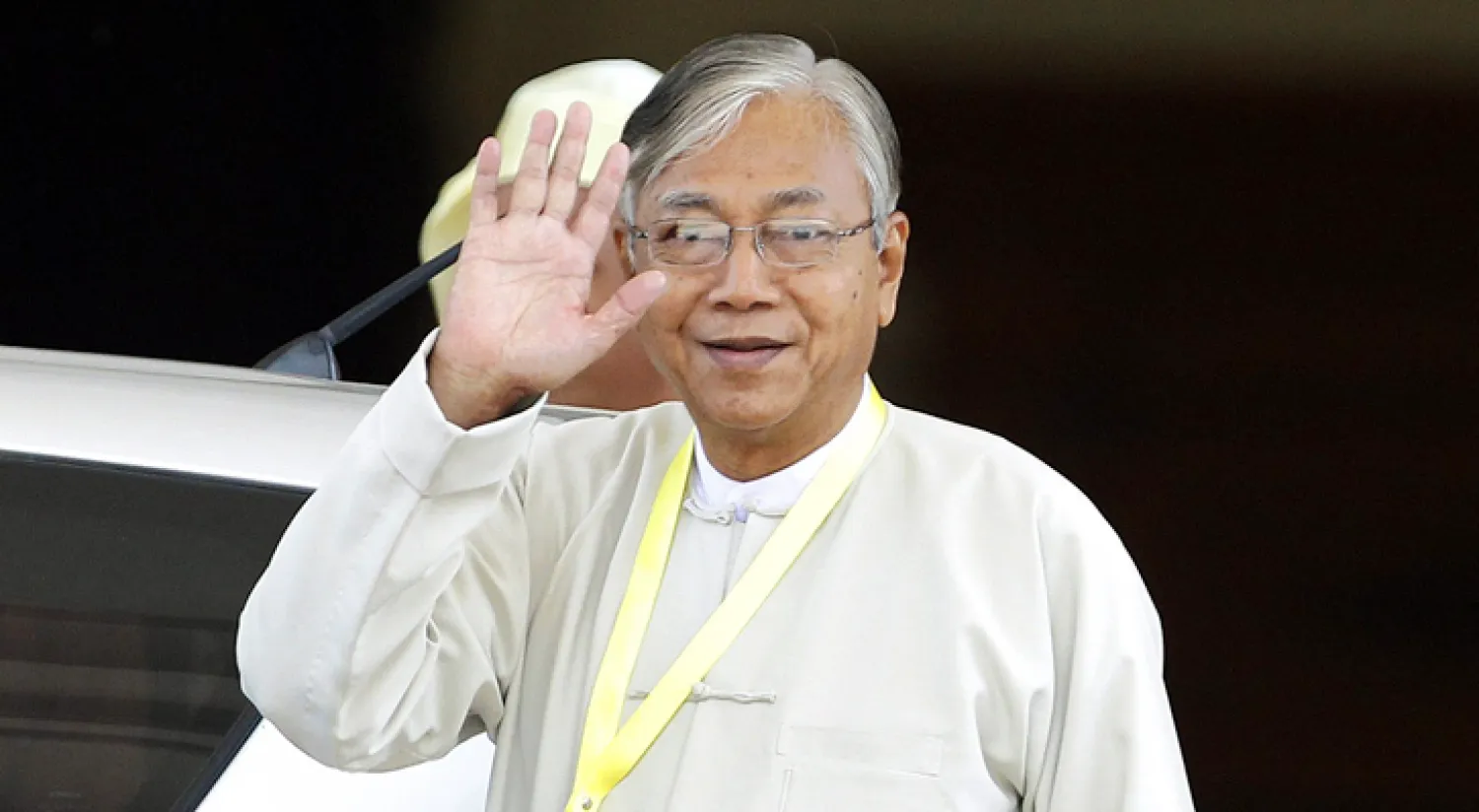 انتخابات تاريخية في ميانمار تأتي بأول رئيس مدني منذ عقود