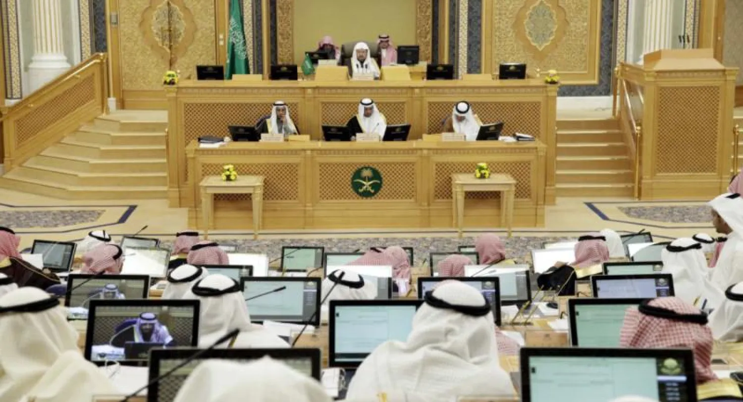 «الشورى» السعودي يناقش تمديد خدمة الموظف حتى 62 عاما باستثناء الوزراء والقضاة