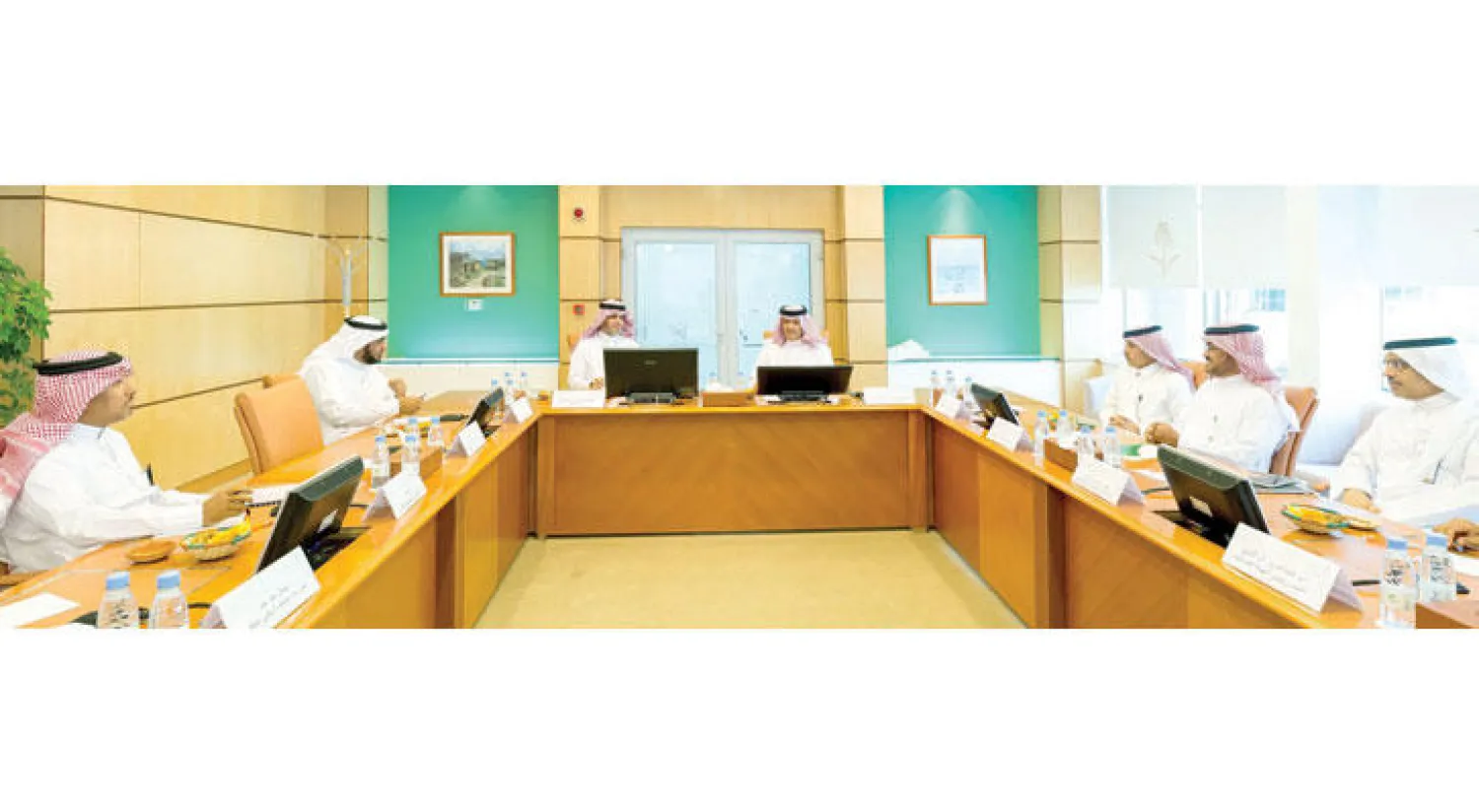 الأمير سلطان بن سلمان لدى لقائه مع وزير التعليم