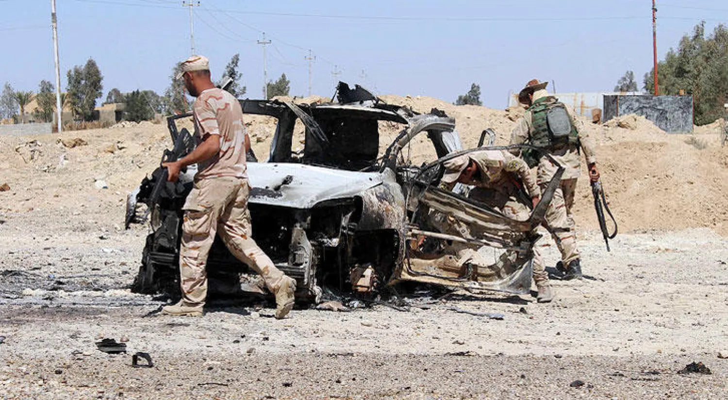 مقتل 6 جنود عراقيين بينهم ضابط وجرح آخرين بهجمات انتحارية في الأنبار