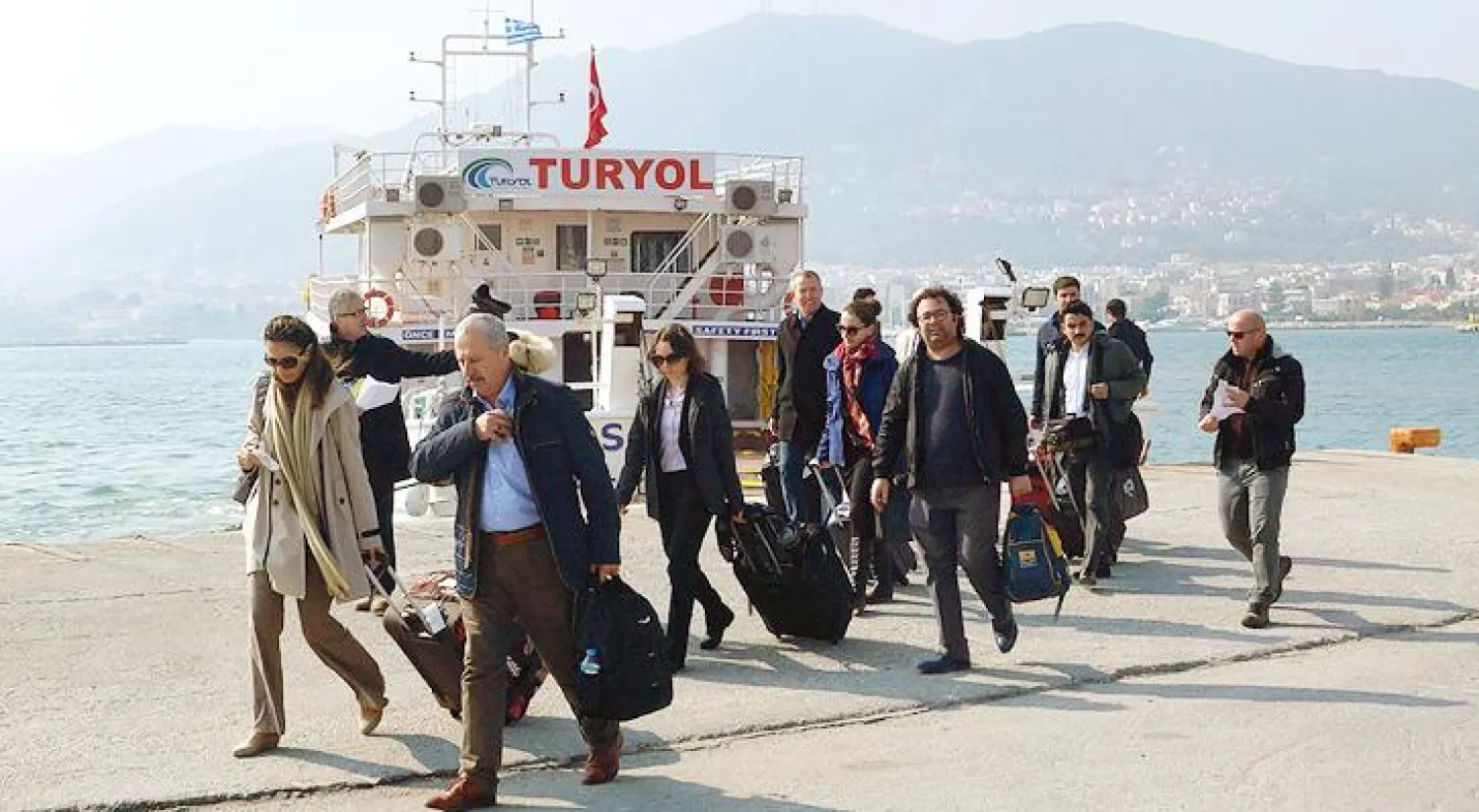 مسؤولون أتراك في اليونان لتنفيذ اتفاق مع «الأوروبي» بشأن المهاجرين