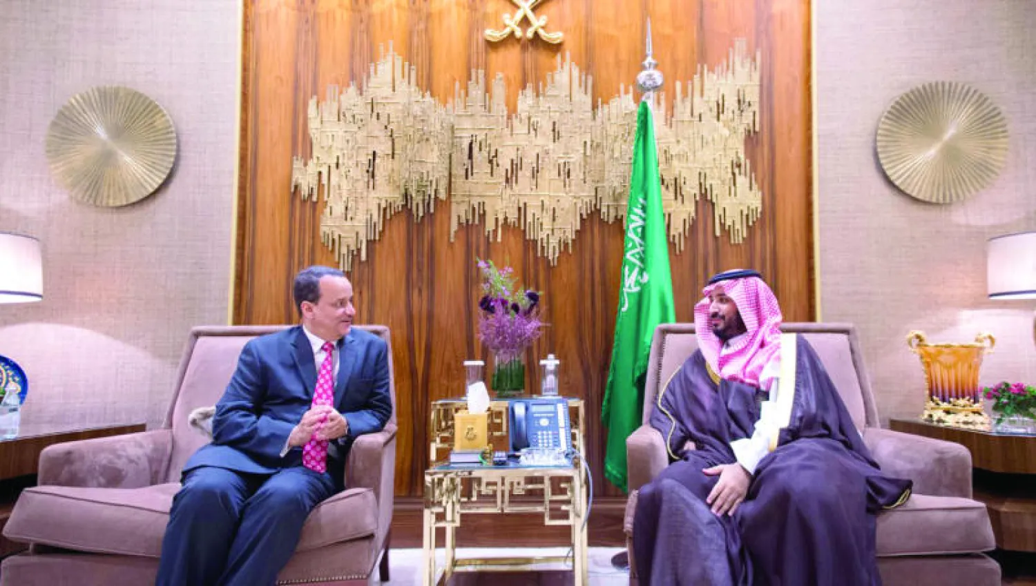 ولي ولي العهد السعودي يبحث مع المبعوث الخاص للأمين العام للأمم المتحدة إلى اليمن مستجدات الأوضاع في الساحة اليمنية