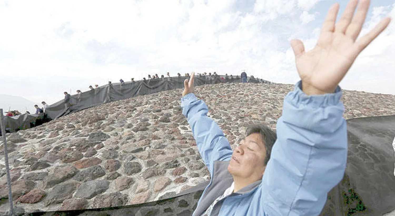 هرم الشمس نقطة انطلاق الربيع في المكسيك