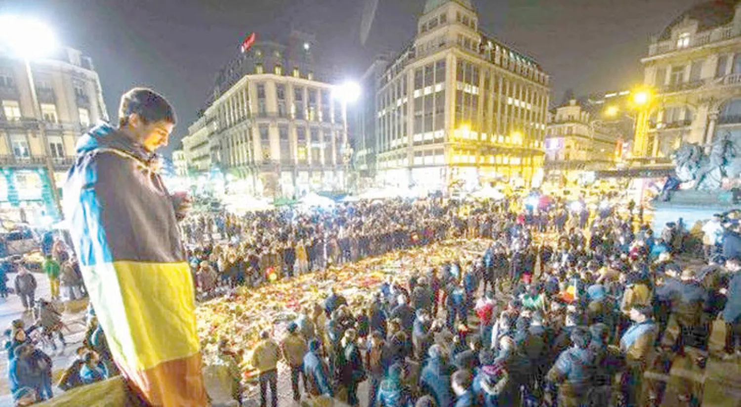 مسلمو بلجيكا ضمن وقفة نددت بالإرهاب أعلنوا فيها بأصوات عالية: «إننا نحب بلجيكا.. نعم للوحدة لا للكراهية» (واشنطن بوست)