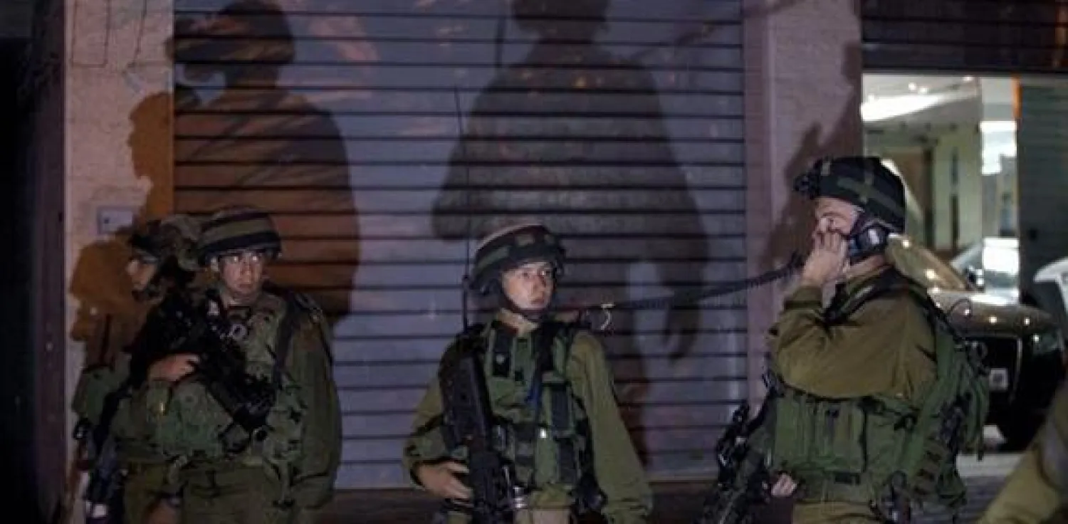 دهم واعتقالات وتصوير لمنازل «شهداء» تمهيداً لهدمها في الضفة الغربية