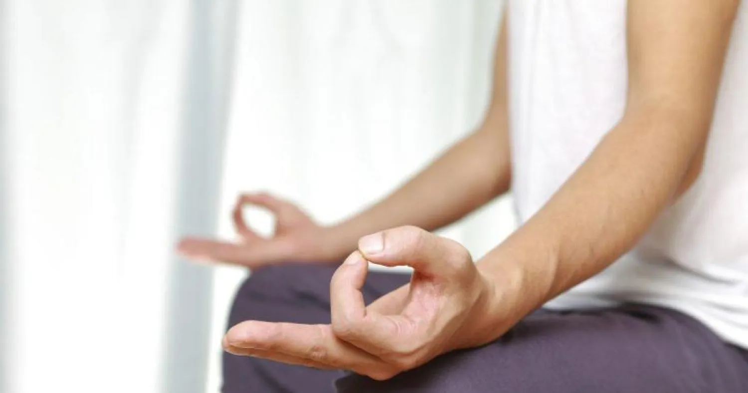 إصرار راكب على أداء اليوغا يتسبب في هبوط طائرة أميركية