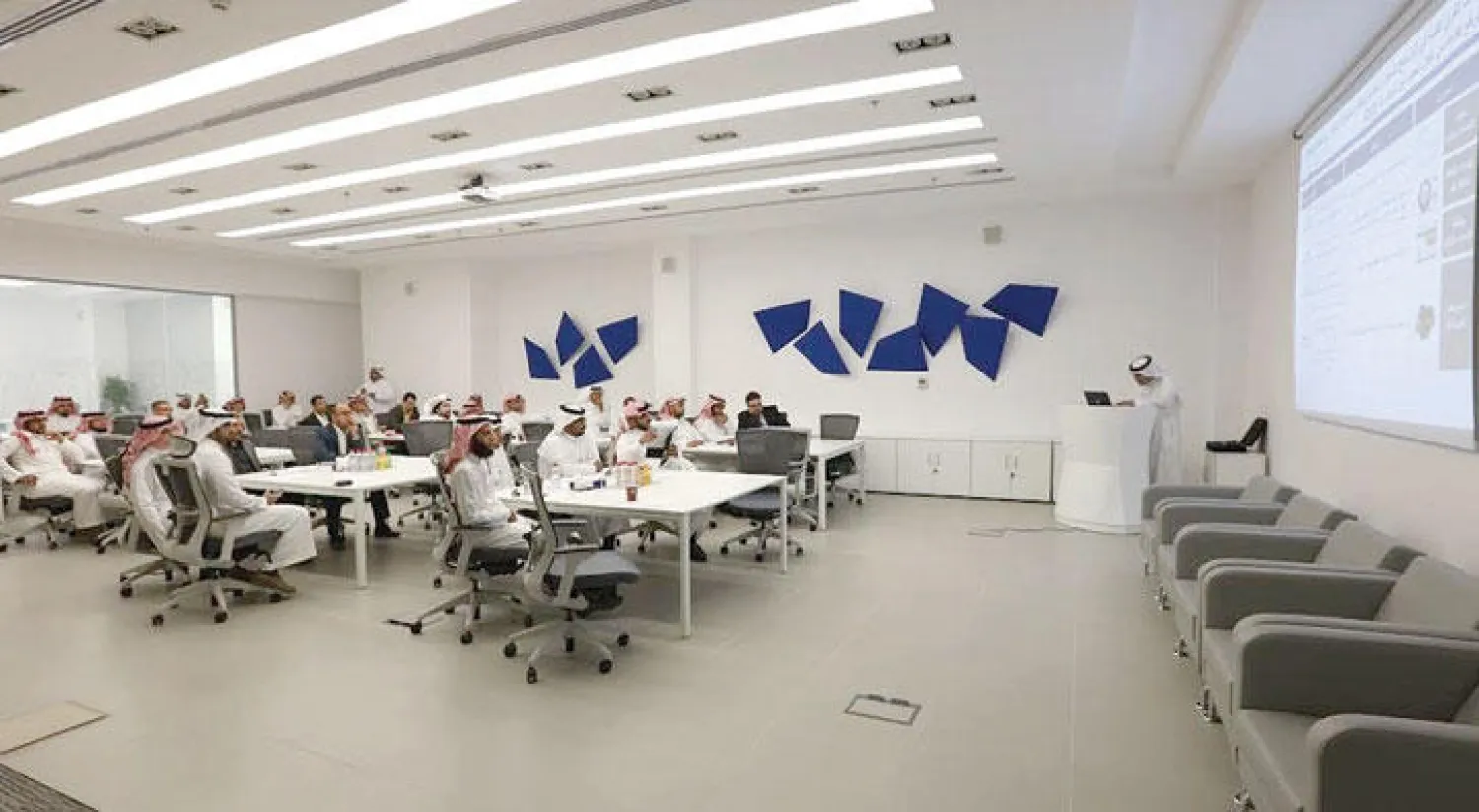 ورشة عمل تناقش سبل تحفيز الاستثمار في مجالات فحص كفاءة الطاقة ({الشرق الأوسط})
