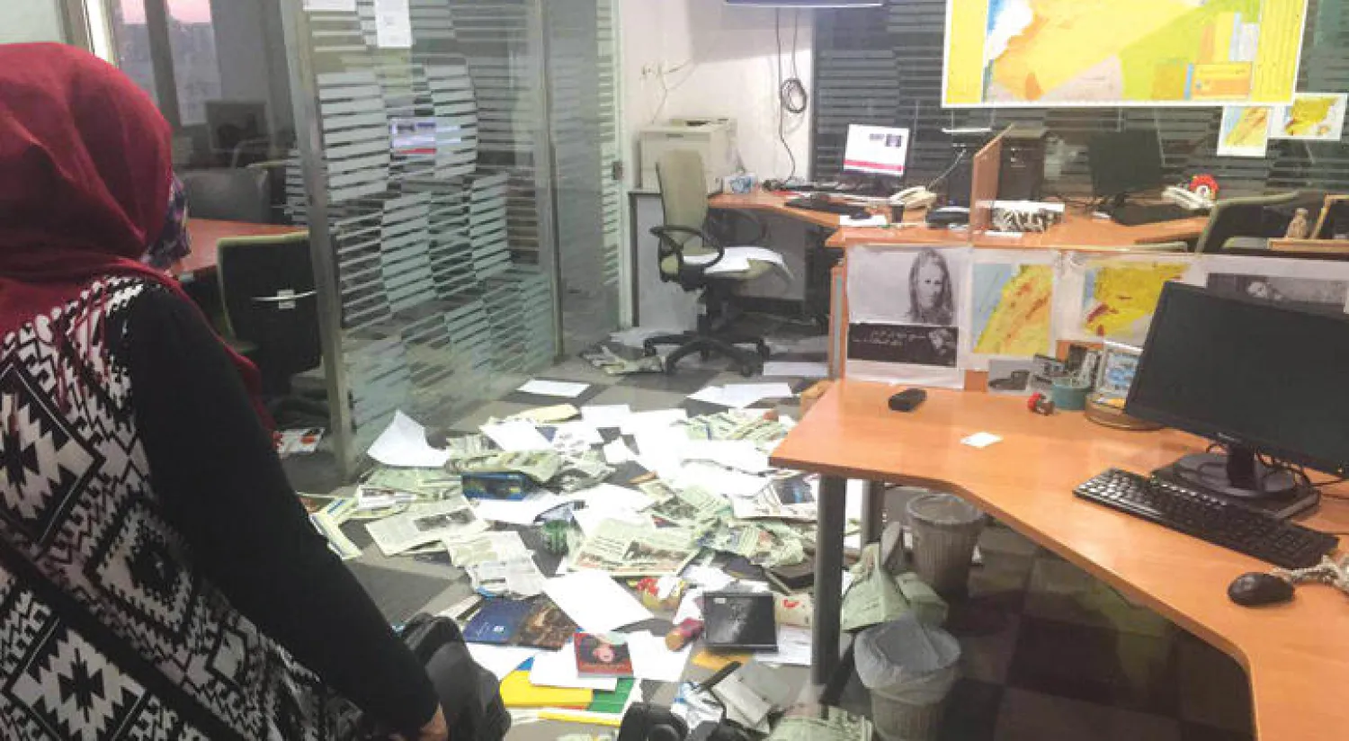 مكتب الصحيفة في بيروت بعد الاعتداء ({الشرق الأوسط})