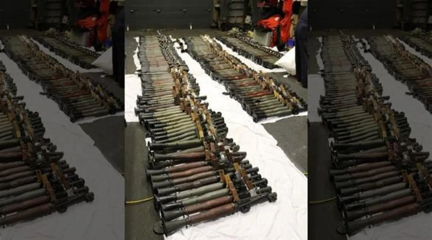 إحباط تهريب شحنة أسلحة إيرانية إلى المتمردين الحوثيين ببحر العرب