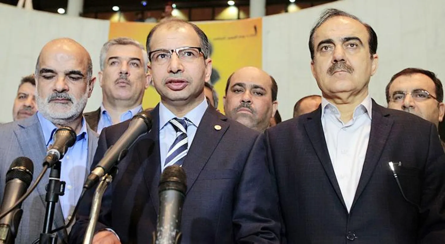 بعد رفع الجلسة الطارئة إثر عراك بالأيدي.. رئيس البرلمان العراقي يدرس احتمال حله والدعوة لانتخابات مبكرة