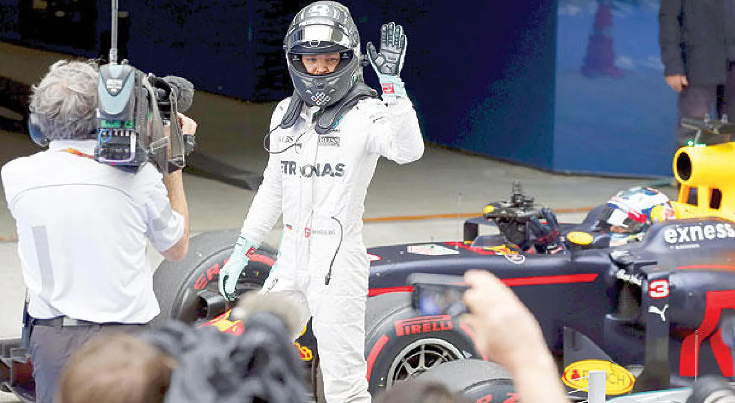 روزبرغ تقوق على منافسيه في اختبارات السرعة (رويترز)