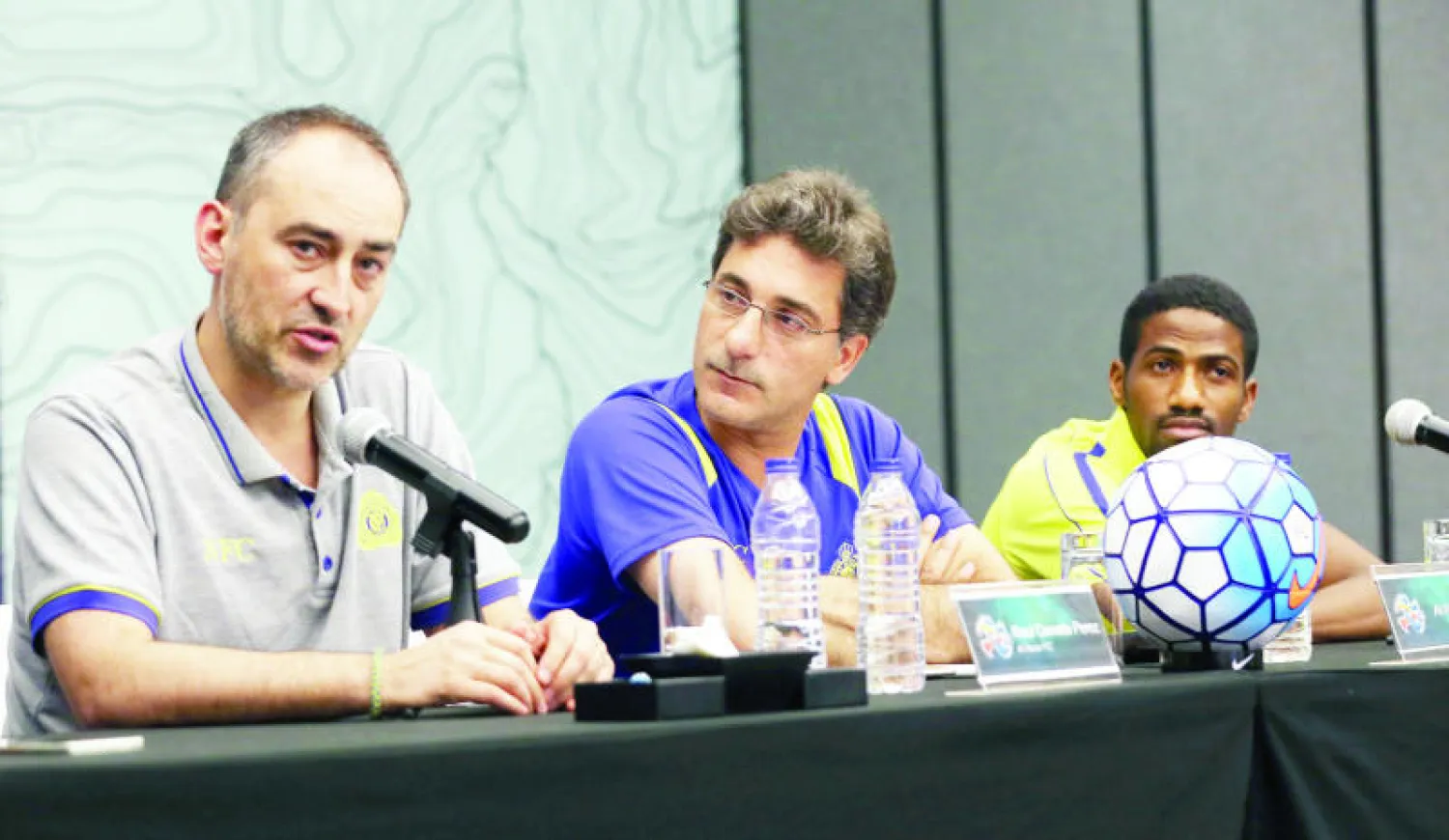 كانيدا يتحدث خلال المؤتمر الصحافي أمس (تصوير: عبد العزيز النومان)