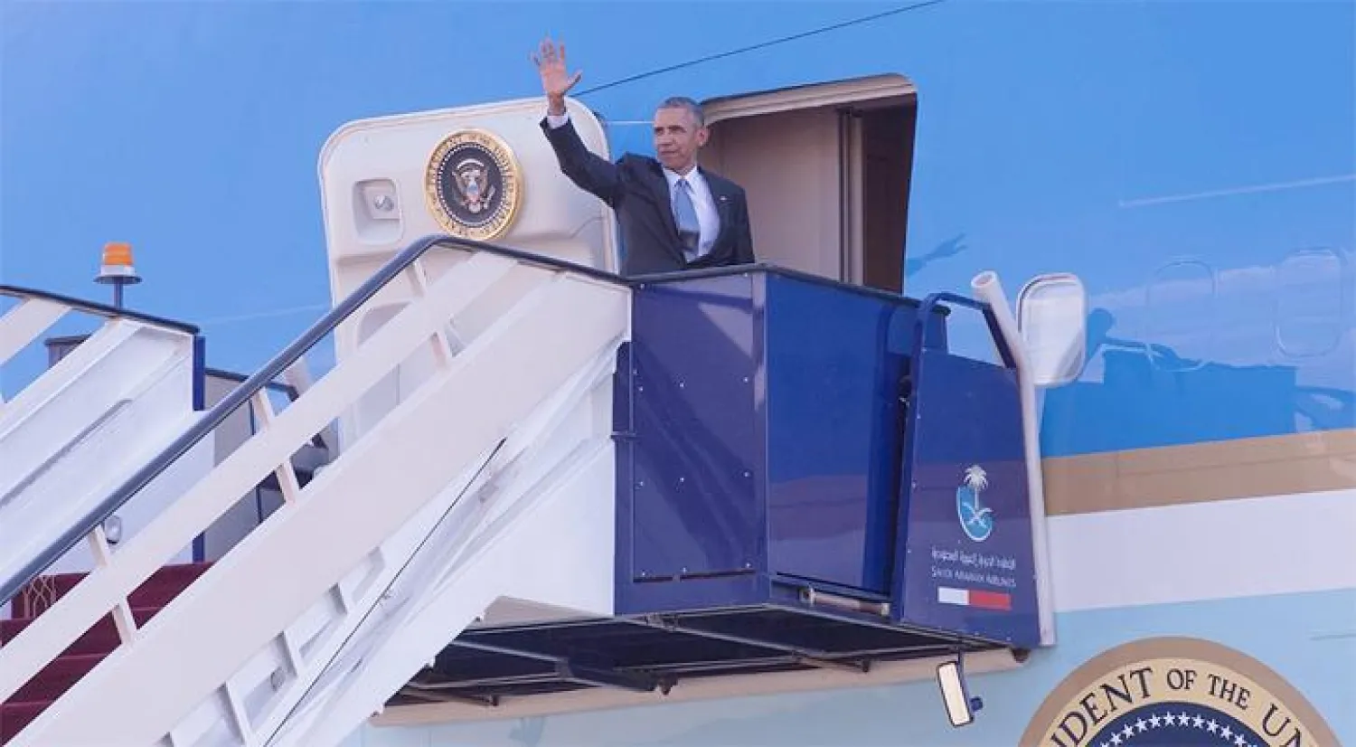 مغادرة قادة ورؤساء وفود مجلس التعاون والرئيس الأميركي الرياض