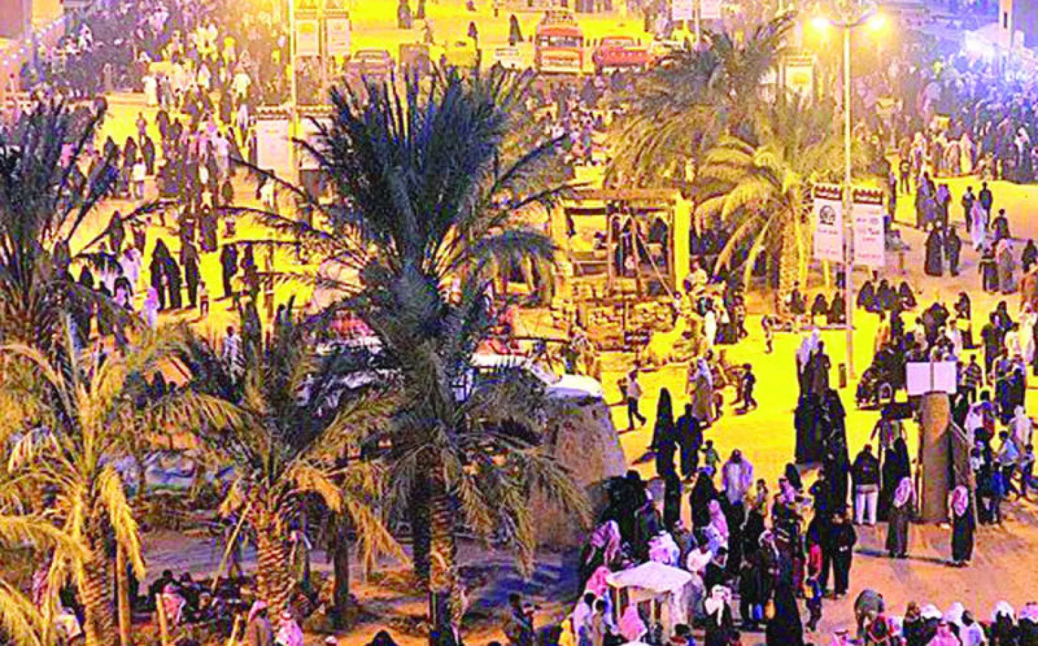 مشهد من مهرجان الغضا في عنيزة التي تغزل الراحل دائما برباها وبساتينها