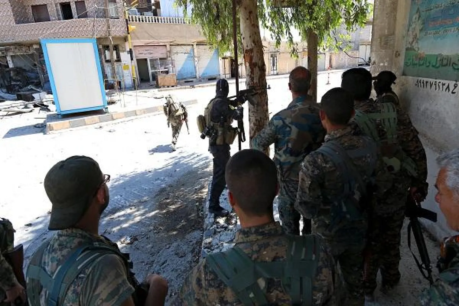 اتفاق بين الأكراد والنظام السوري يعيد الهدوء لمدينة القامشلي شمال شرقي البلاد