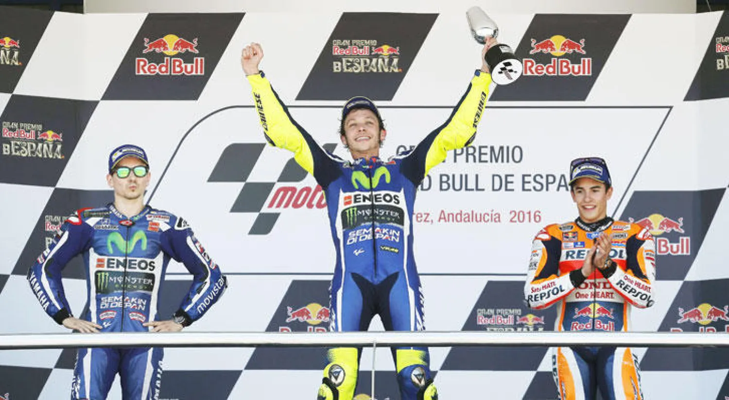 الإيطالي روسي يفوز بسباق إسبانيا للدراجات النارية