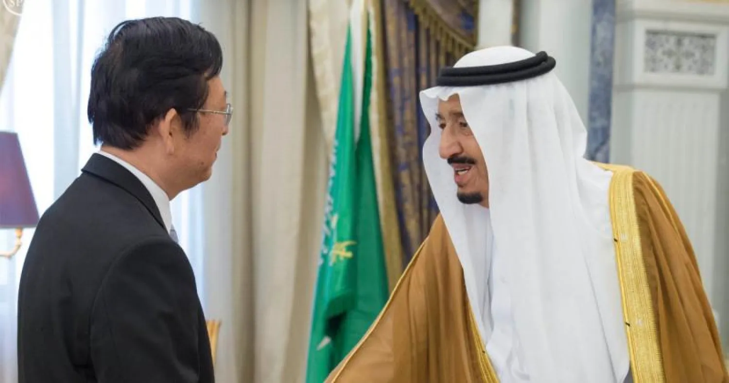 خادم الحرمين الشريفين يستقبل السفير الصيني لدى السعودية